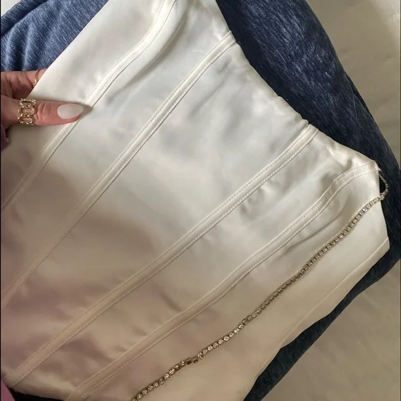 white fox corset - Picture 2 of 7